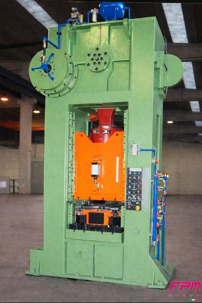 ROVETTA FO 300 / Ton 300 Presse pour matriçage à chaud du laiton et aluminium